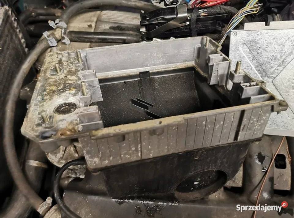 Gniazdo skrzynka sterowników BMW E34 Pozostałe