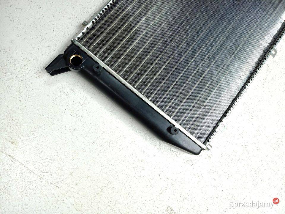 CHŁODNICA WODY AUDI 100 C3 18 88 90 19851990 Układ chłodzenia świętokrzyskie