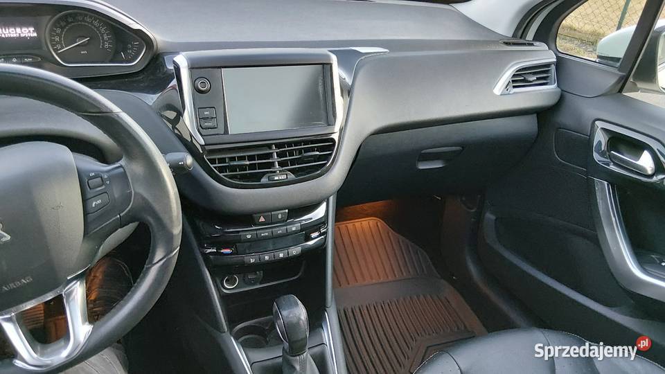 Peugeot 208 eHdi 92konie czujnik zmierzchu Częstochowa
