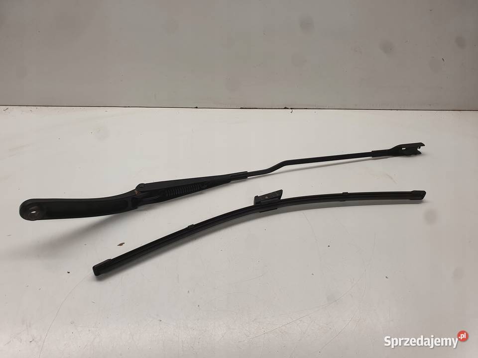 RAMIE WYCIERACZKI PRAWE AUDI A5 A4 B8 8T1955408A Przystajń