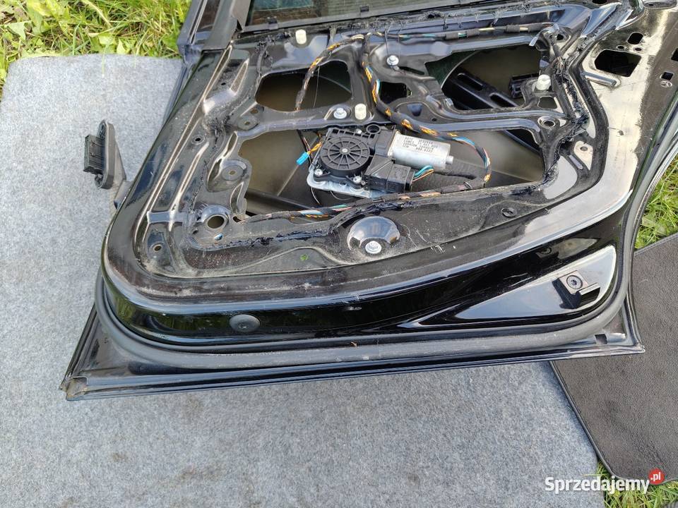 Bmw e91 drzwi tylne prawe czarne schwarz2 Aleksandrów Łódzki