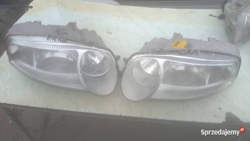 Lampy alfa 147 nie popękane dolnośląskie Wrocław
