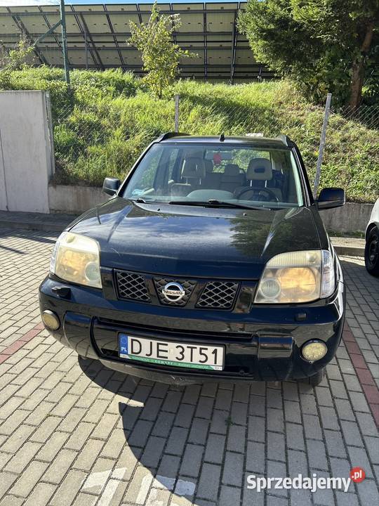 Nissan XTrail 22 dCi 4x4 czarny sprzedam