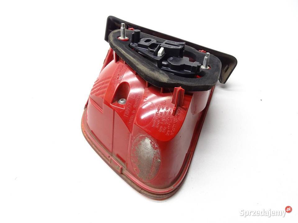 LAMPA LEWA LEWY TYŁ TYLNA W KLAPE 5N0945309 VW osobowe Motoryzacja sprzedam