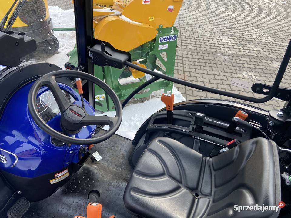 Ciągnik rolniczy FARMTRAC 26 4WD z kabiną Opatówek