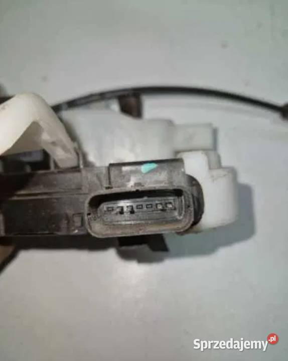 hyundai ix35 Zamek drzwi prawy tył 814202y010 Złotoryja