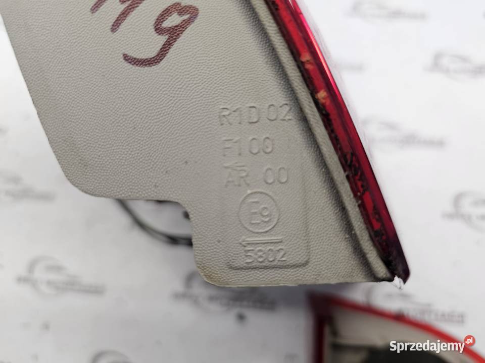 RENAULT MEGANE III 08r lampa lewa tył w klapę Kielce