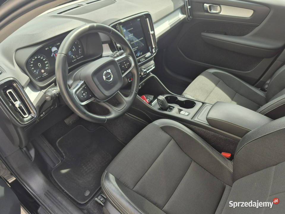 Volvo XC 40 20D3 navi FULL AUTOMAT LED chromy Drelów