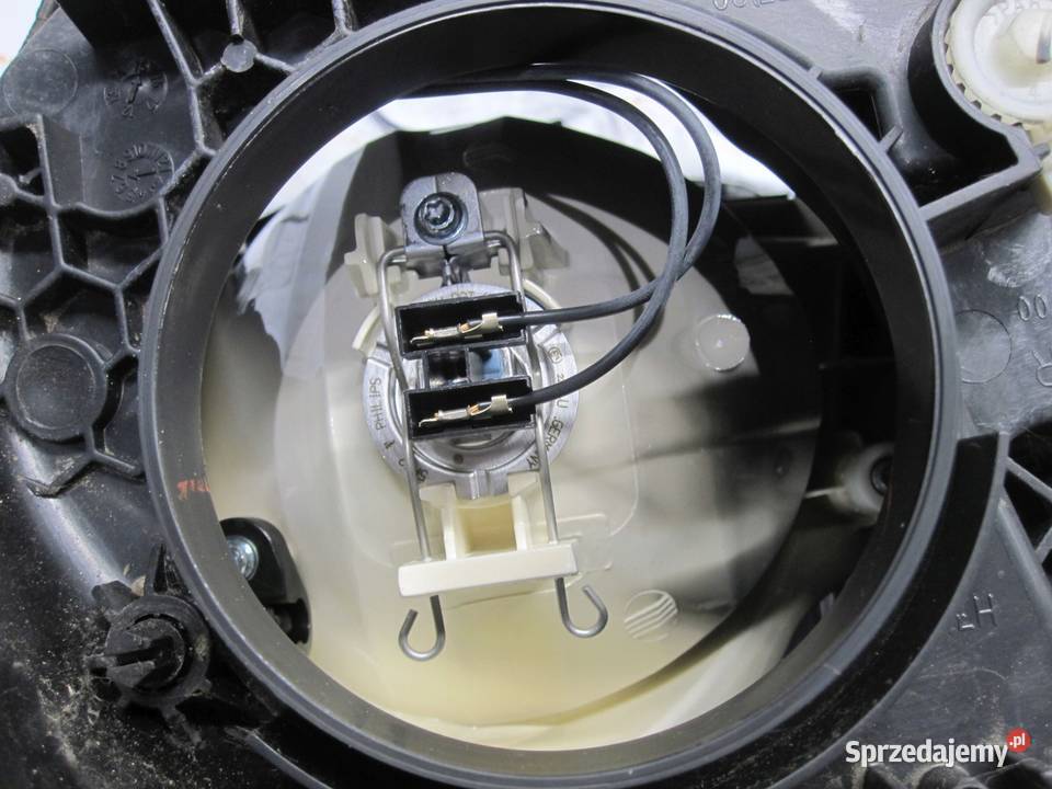 CITROEN C3 16r lampa prawa przód 1606931880 Kielce sprzedam