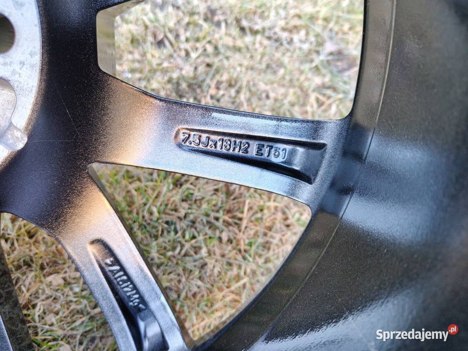 Skoda Octavia 18 75 et 51 Młoty