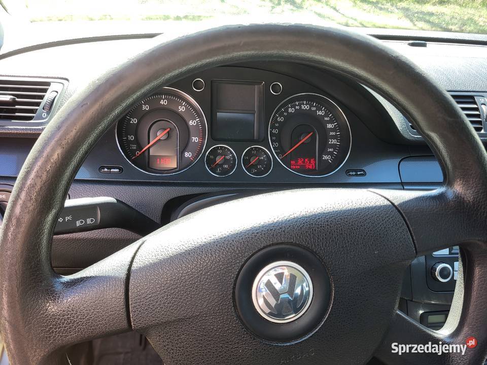Volkswagen Passat b6 manualna Łazy sprzedam