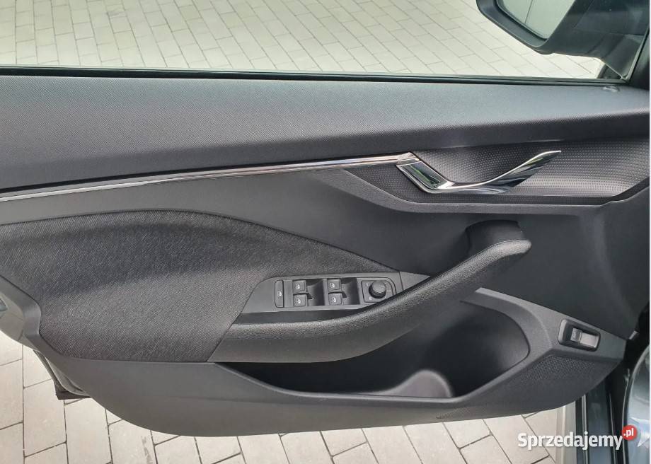 Skoda Kamiq Selection 15 TSI 150 DSG 2021 61 000 Rok produkcji 2021 Tychy