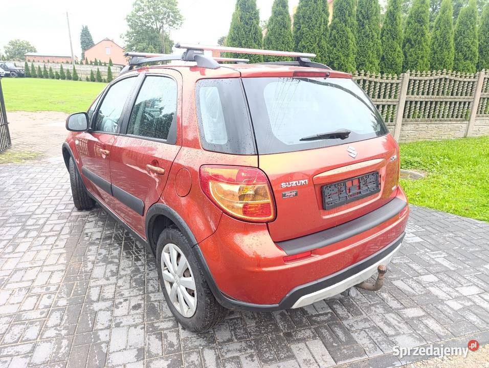 Ładne Suzuki SX4 z napędem 4x4 benzyna 1586cm3 Sielsko