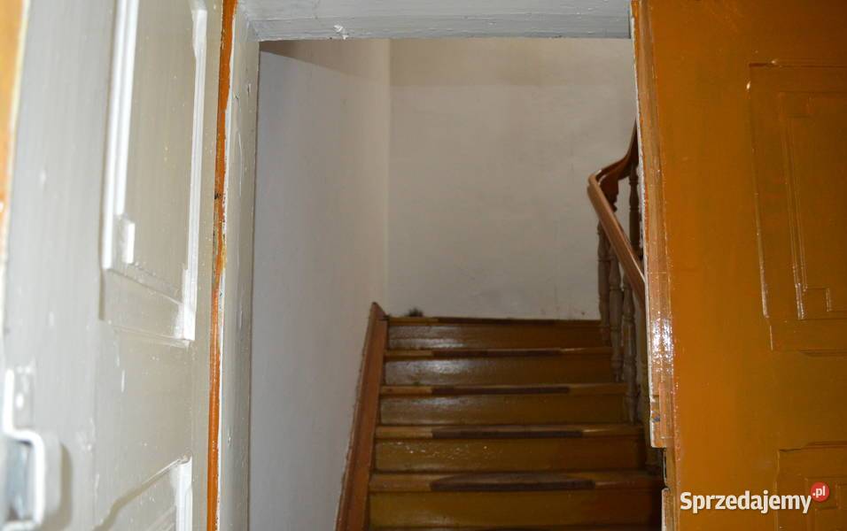 Mieszkanie w przedwojennym dworze Ostrówek pow