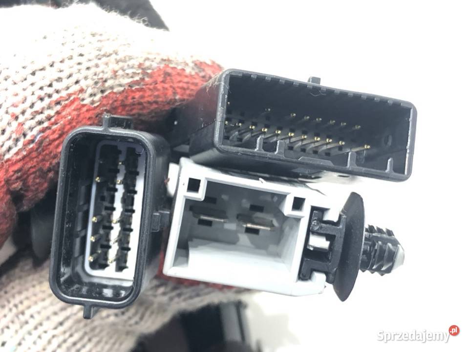 WIĄZKA KLAPY ALFA STELVIO 00505518240 20 280 Klapy bagażnika sprzedam