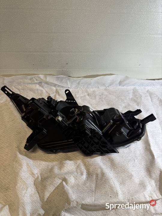 Lampa lewy przód Nissan Quashai II Fl J11 1721 Rok produkcji 2020 Jasienica