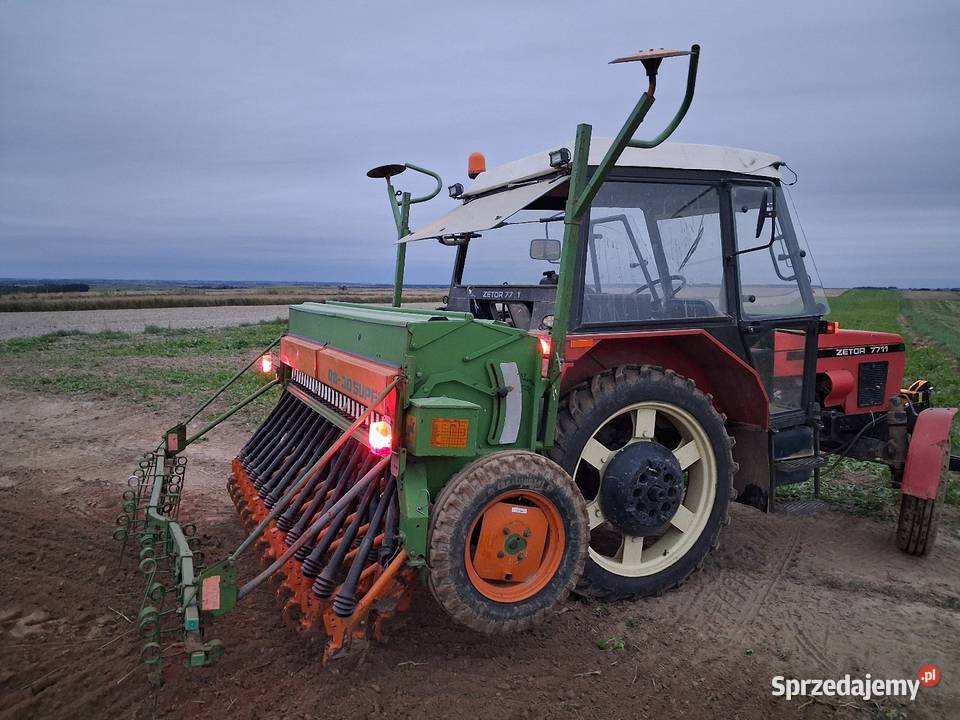 Sprzedam siewnik D8 3 m SUPER nieuszkodzony Rozkoszówka sprzedam