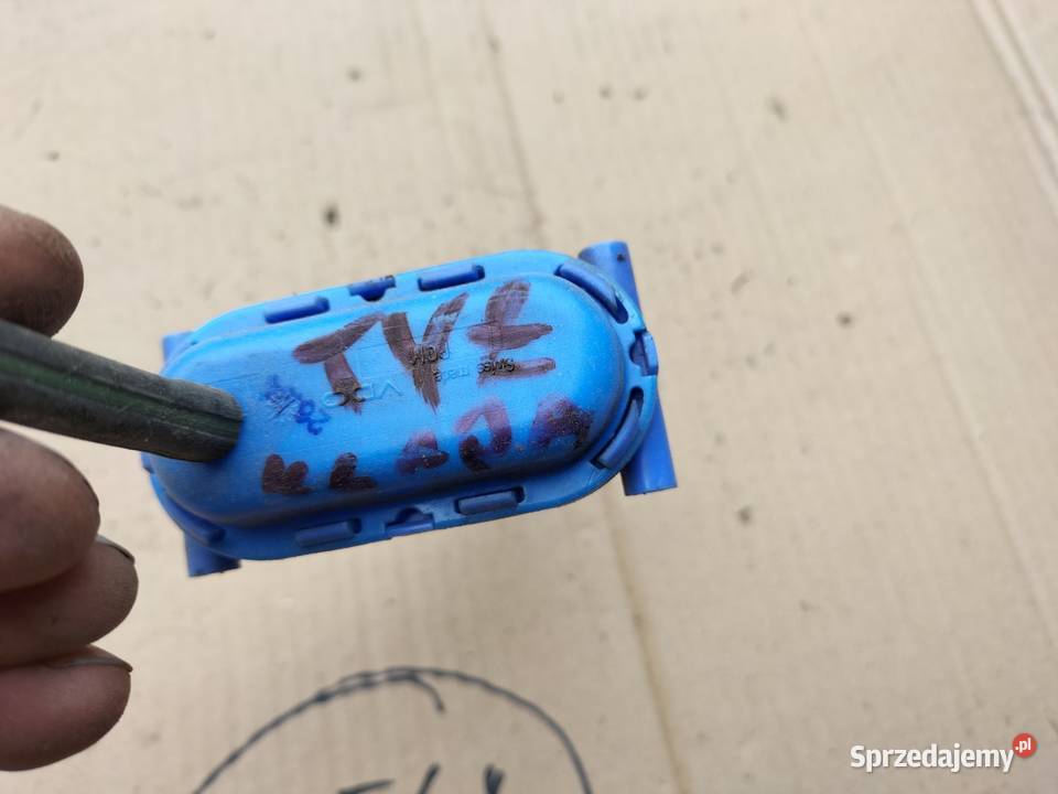 Audi 80 B4 80B4 893862153D Siłownik zamka tylnej Kamień-Kolonia