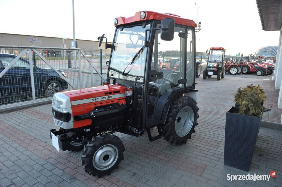 VST MT180 Fieldtrac 4x4 18 CAB Tajęcina