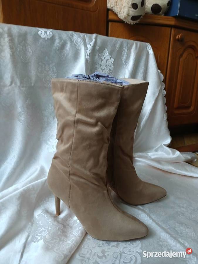 Beżowe kozaki botki marszczone BODYFLIRT bonprix Sochaczew