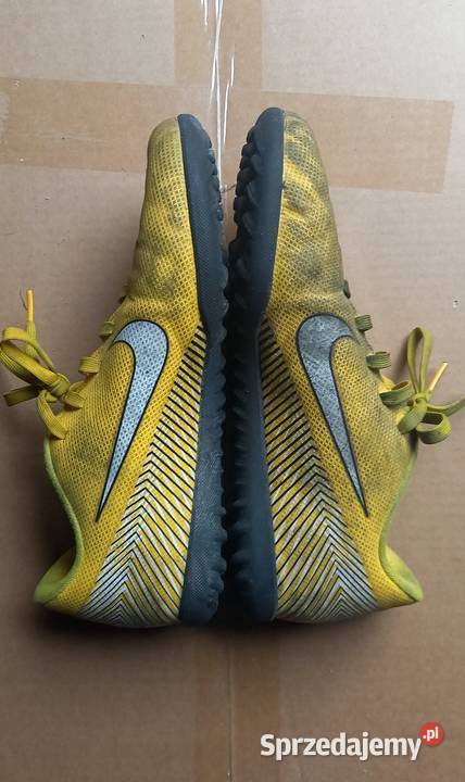 Buty sportowe Nike 385 Turfy Halówki mazowieckie Małkinia Górna sprzedam