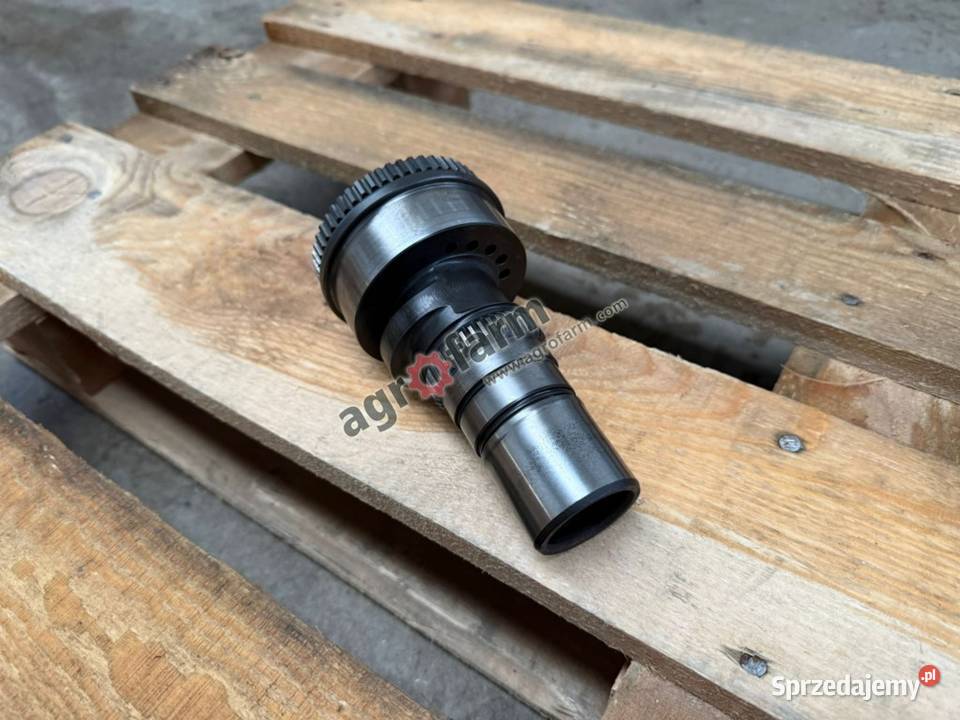 Wałek skrzyni biegów John Deere 5100 5620 5820 Byków sprzedam