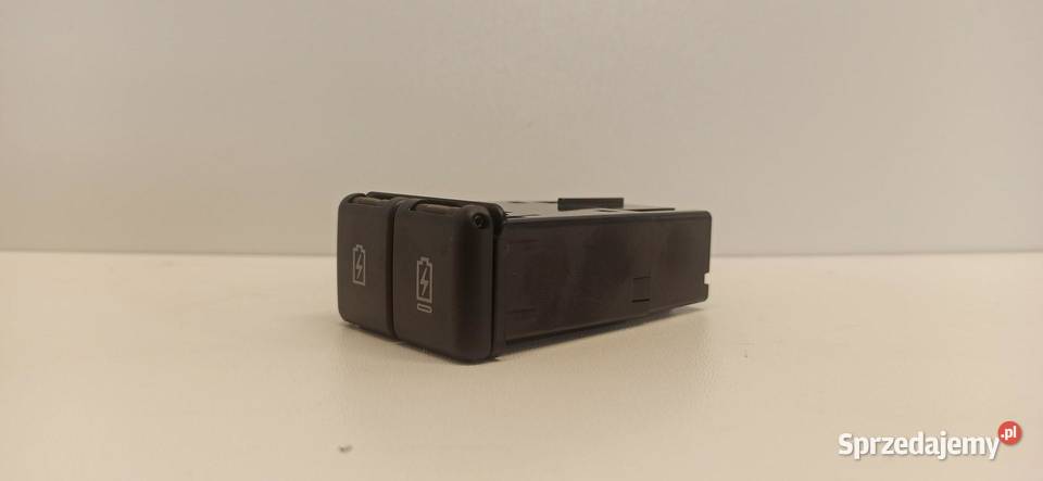 SUZUKI SWIFT VII MK9 PORT GNIAZDO USB 3947080P00