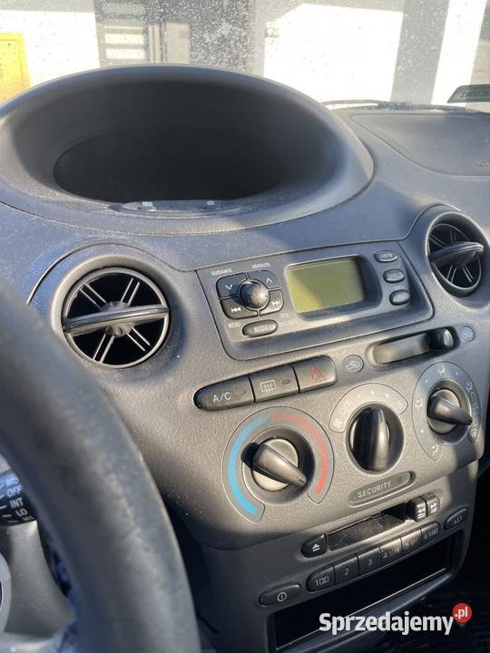 Toyota YARIS 10 1999 60 sprowadzony Bartków sprzedam