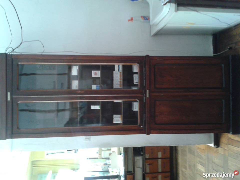 Przedwojenne antyczne meble i akcesoria apteczne