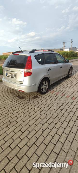 sprzedam Hyundai i30 CW 16CRDI 90 2010r przyciemniane szyby Nowe Skalmierzyce