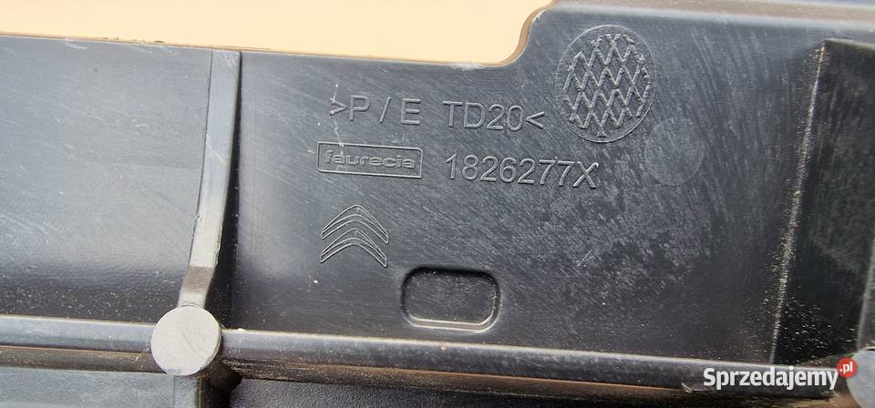 CITROEN C5 ŚLIZG ZDERZAKA TYŁ TYLNY 1826277X Bieleń