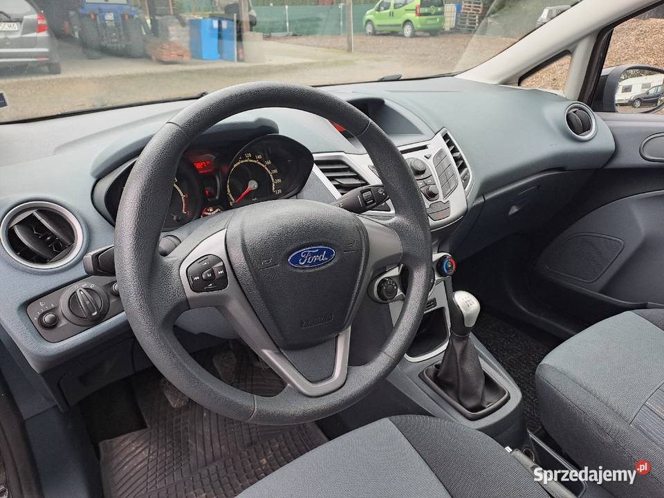 Ford Fiesta MK7 Niski przebieg centralny zamek sprzedam