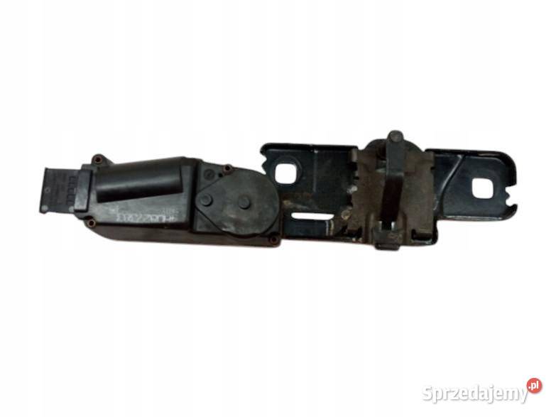 ZAMEK KLAPY BAGAŻNIKA DOCIĄG 4H0827383 Audi A8