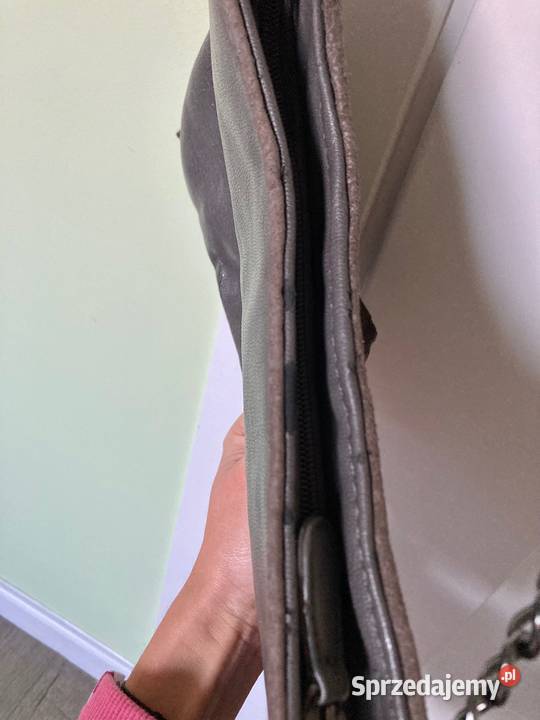Szara zamszowa torebka Aldo falbanki łańcuszek 29cm Nisko