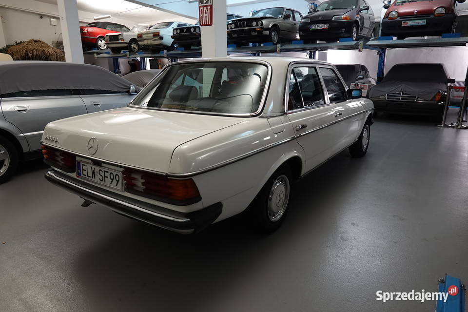 MercedesBenz W123 300D 1977 elegancja radio Mercedes-Benz