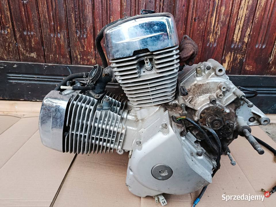 Suzuki Intruder 125 silnik kompletny