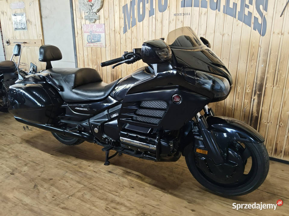 Honda GL Gold Wing F6B honda GL1800 Godwing Stare Miasto