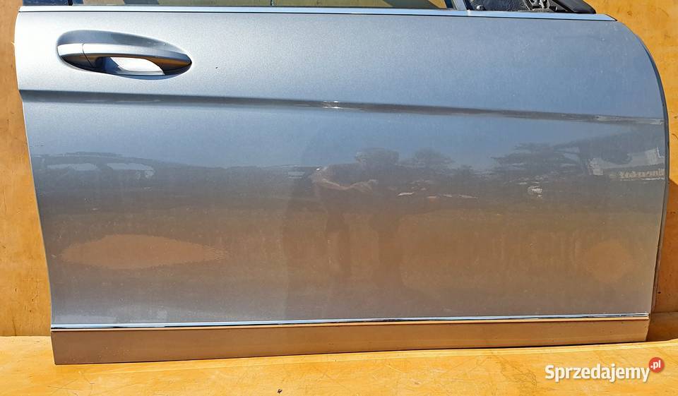 MERCEDES W204 LIFT DRZWI PRAW PRZÓD KOD lakieru Radom