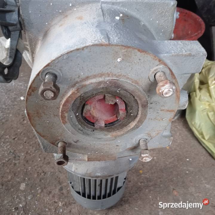 SERWOMOTOR Silnik Elektryczny 380V 076 kW Kamień Pomorski