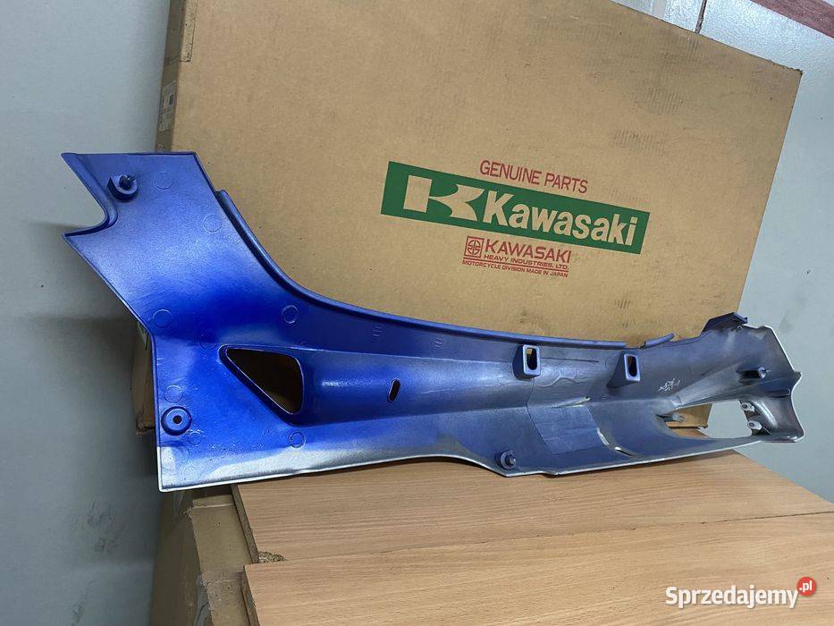 Kawasaki ZZR600 Bok owiewka Lewa boczek Nowa
