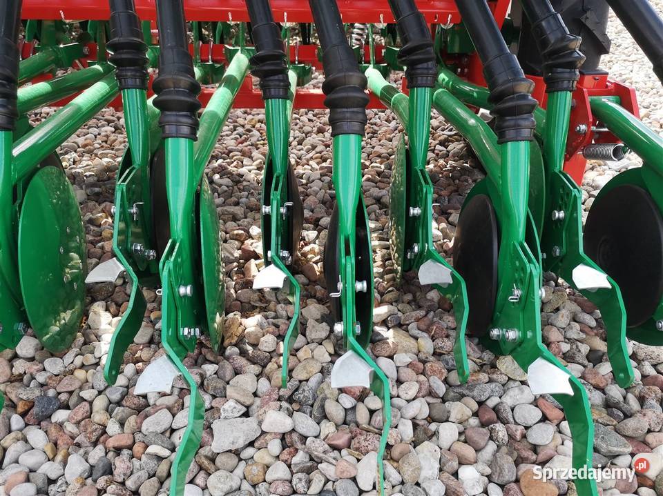 Siewnik Agromasz z talerzem czyszczącym nieuszkodzony mazowieckie Ciechanów