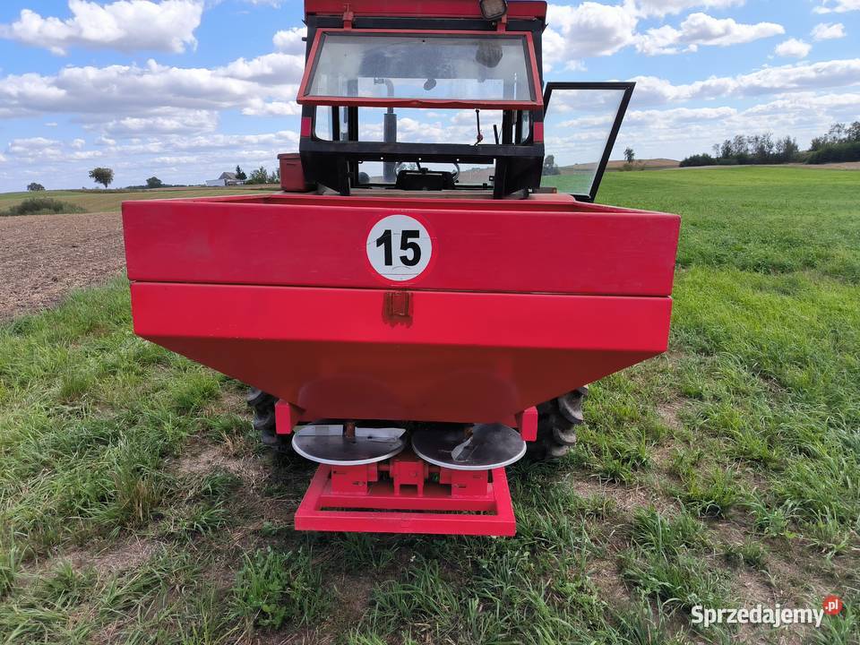 Rozsiewacz nawozu JARMET 1518M Nawożenie Lucim