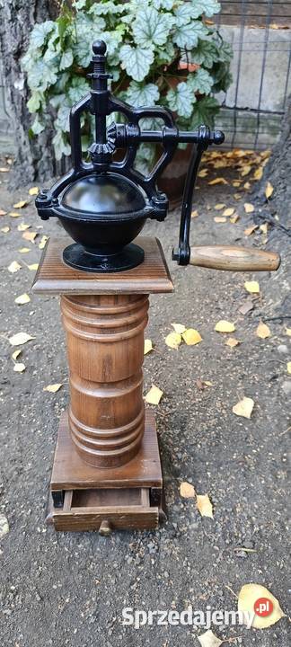 Piękny unikatowy młynek stojący do mielenia kawy małopolskie Tarnów