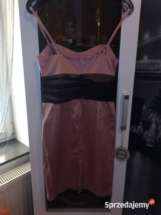 Różowa sukienka z koronką Wyprzedaż Letnia bez rękawa Ozorków