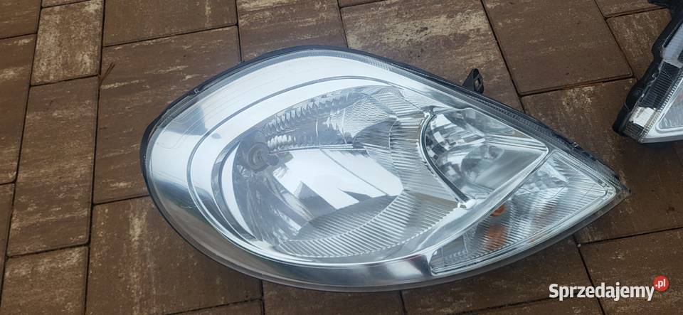 Sprzedam lampy opel vivaro lift dostawcze podkarpackie Narol
