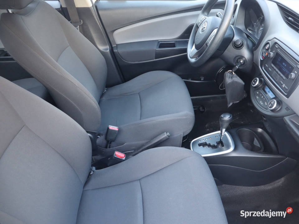 Toyota Yaris 15 Hybrid automatyczna Katowice sprzedam