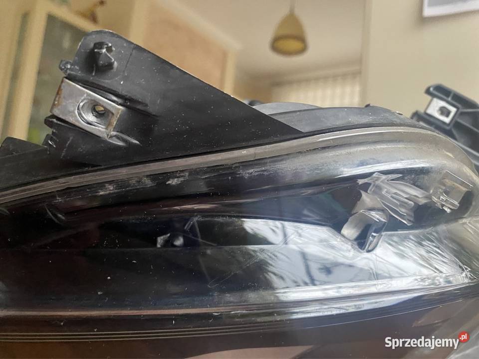 Insignia lift lampa przod zwykla Led lewa osobowe