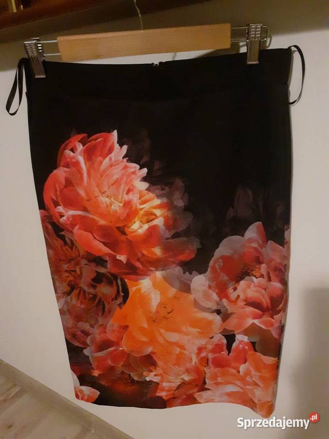 spódnica ołówkowa elastyczna w kwiaty M Gdańsk sprzedam