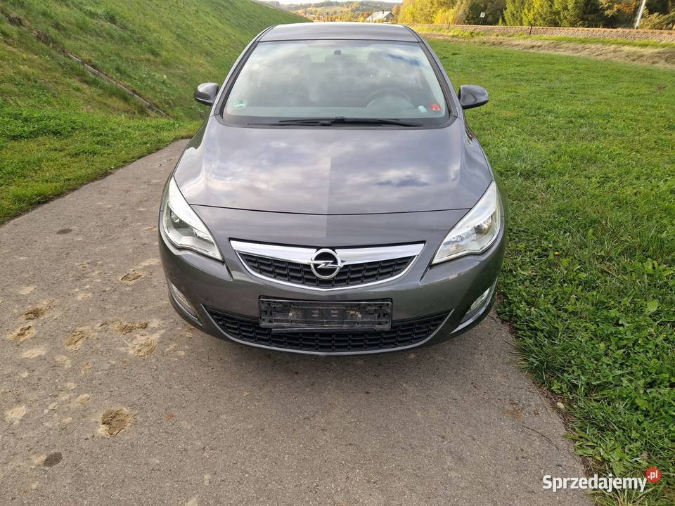 Opel Astra J