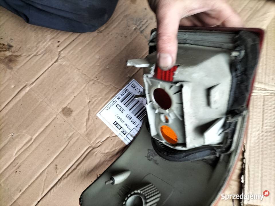 LAMPA TYŁ TYLNA LEWA AUDI 80 B3 BŁOTNIK Kamień-Kolonia